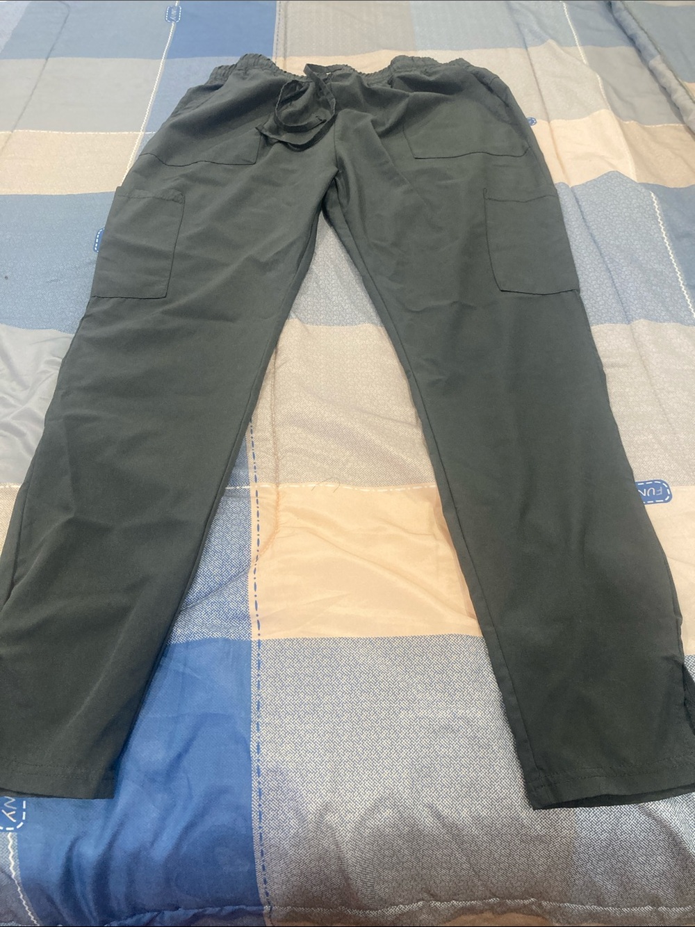 Men's Black Cargo Pants with Elastic Waist and Cargo Pockets